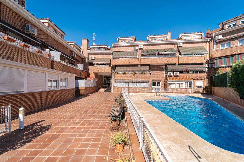 Foto c1273c69-1216-4eb8-85ed-307d3cf32188. Dúplex amb calefacció aparcament piscina a Sevilla la Nueva