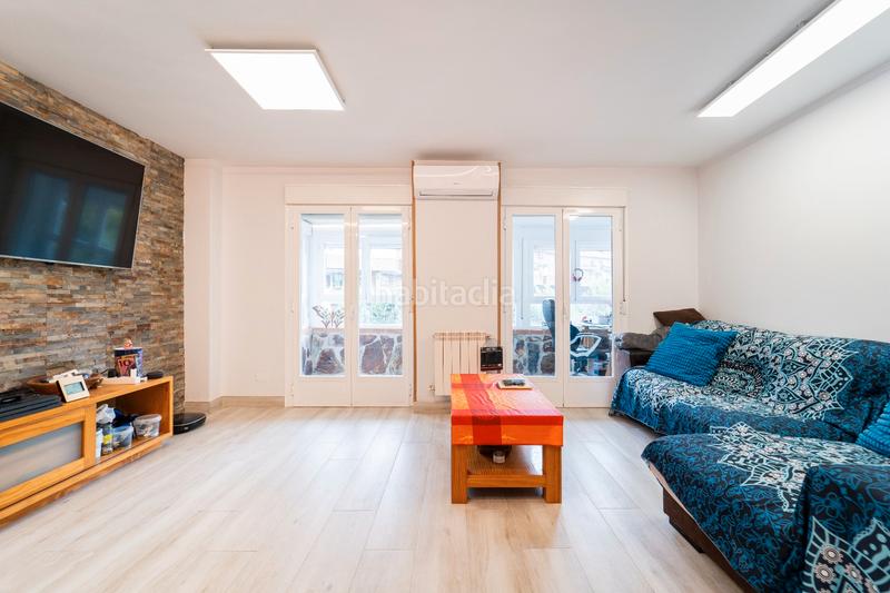 Foto e7d75c55-e9ed-40c4-9929-2435bc3e9449. Dúplex amb calefacció aparcament piscina a Sevilla la Nueva