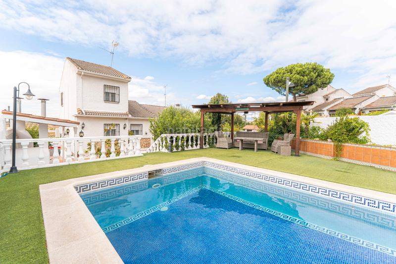 Foto 592b98d9-fa11-4ee2-9049-e349fabfe52f. Chalet mit kamin heizung parking pool in Covadonga - Los Manzanos Navalcarnero