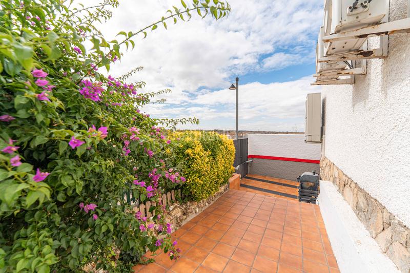 Foto 831e673d-4717-4a27-9217-d6ec300c9933. Chalet avec cheminée chauffage parking piscine dans Navalcarnero