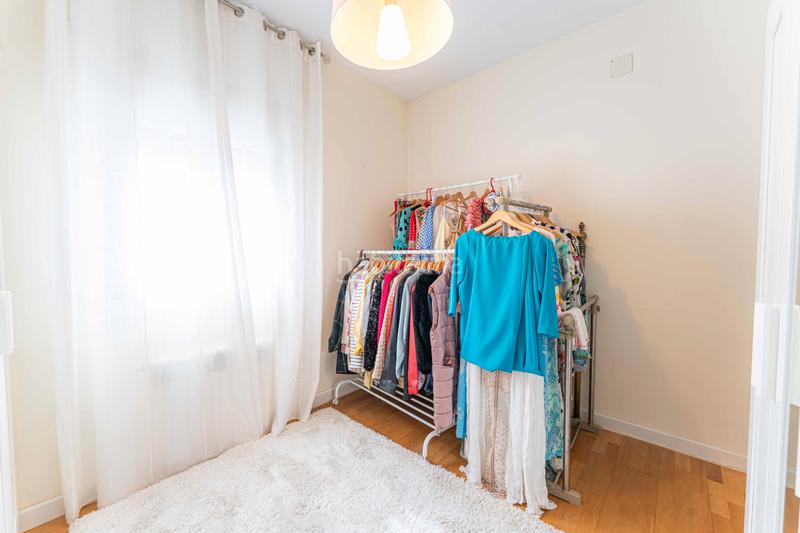 Foto 593a6e80-bafe-4d6b-b956-0bee6ec72413. Chalet con camino riscaldamento parcheggio piscina in Navalcarnero