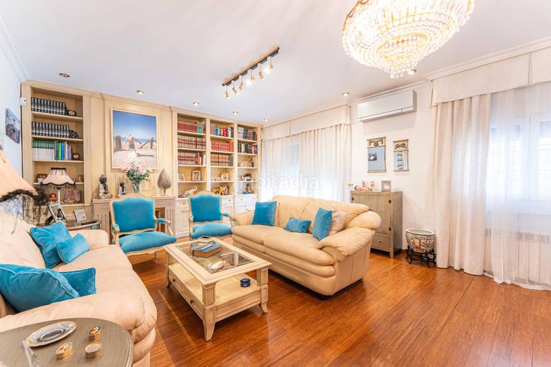 Foto 46445ee0-e5ae-4ad0-bdcc-8b6daa8db807. Xalet amb xemeneia calefacció aparcament piscina a Navalcarnero