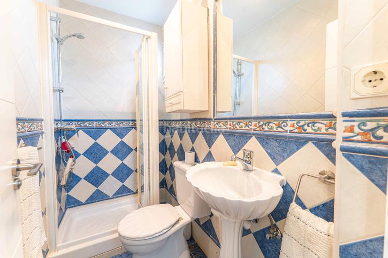 Foto 6a43f8f8-2be7-4fb3-a247-6fc1d90884e1. Xalet amb xemeneia calefacció aparcament piscina a Navalcarnero