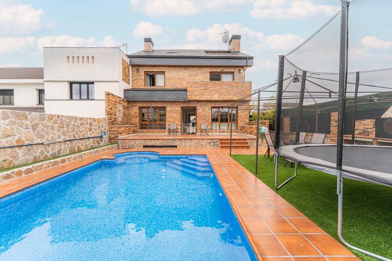 Foto 39873b19-266f-4aaf-a5c4-71d4c302f1ea. Chalet mit kamin heizung parking pool in La Cárcaba-El Encinar-Montemolinos Arroyomolinos