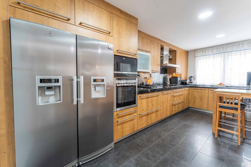 Foto 1289cbbd-541c-40fe-b423-26e8acfaf658. Chalet avec cheminée chauffage parking piscine dans Arroyomolinos