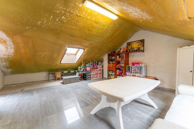 Foto f5ce37ad-0c8a-44b1-8c75-d7556cc85c29. Chalet avec cheminée chauffage parking piscine dans Arroyomolinos