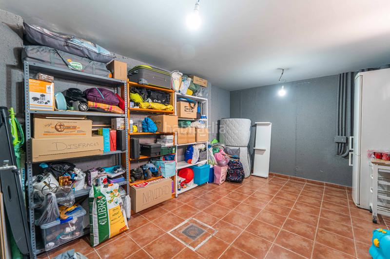 Foto 1e7ade49-8f9a-47db-a4c0-b4bffdde8226. Casa aparellada amb xemeneia calefacció aparcament piscina a Navalcarnero