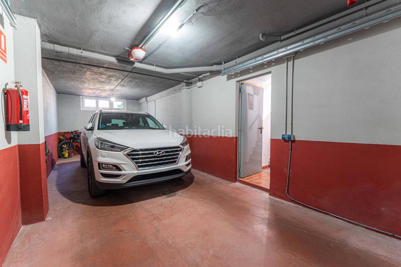 Foto 34ee3bfa-5ed7-40c7-b721-e5507038d670. Casa aparellada amb xemeneia calefacció aparcament piscina a Navalcarnero