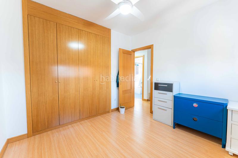 Foto 3bc01209-1c51-46dd-9524-d0102e79b62a. Casa aparellada amb xemeneia calefacció aparcament piscina a Navalcarnero