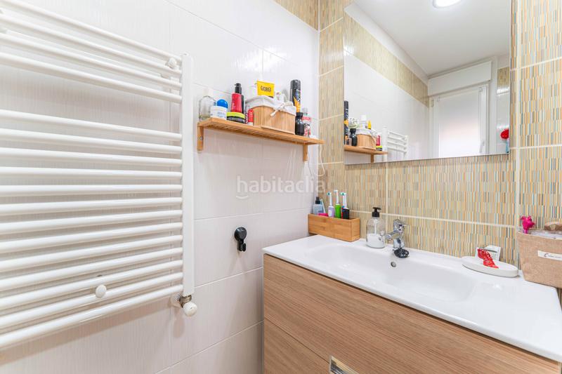 Foto 465272ca-b257-4682-8381-466a9e458c3c. Casa aparellada amb xemeneia calefacció aparcament piscina a Navalcarnero