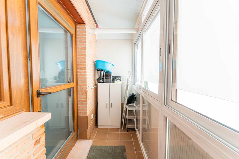 Foto 8e4dad81-7d16-4ac7-a960-f2829913b0c0. Casa aparellada amb xemeneia calefacció aparcament piscina a Navalcarnero