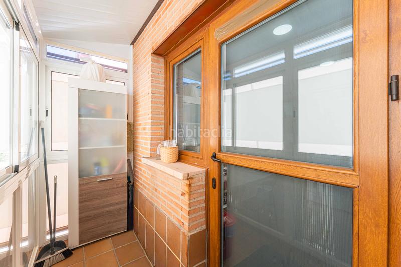 Foto a602b962-e131-4548-98a6-b591ca65a4fc. Casa aparellada amb xemeneia calefacció aparcament piscina a Navalcarnero