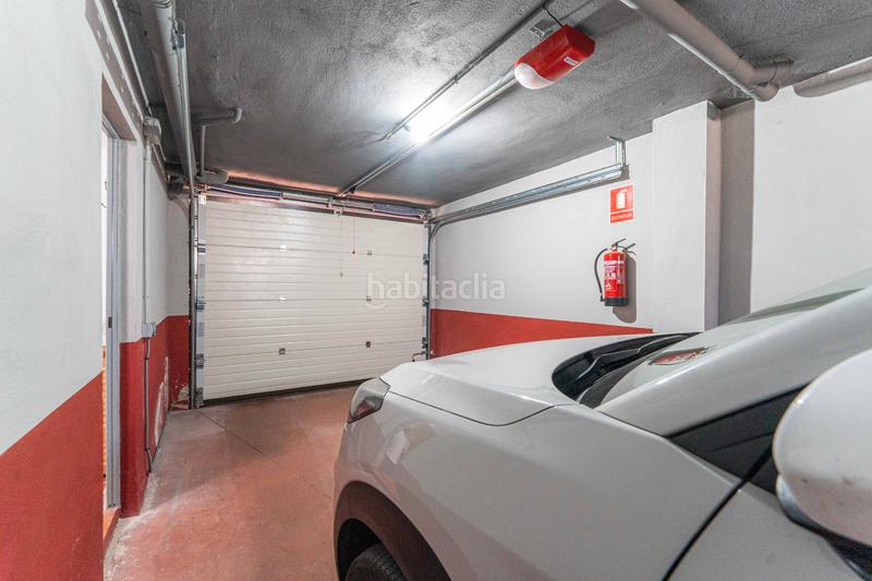 Foto c67fcbfe-756e-4da5-8dab-7cd300db68c1. Casa aparellada amb xemeneia calefacció aparcament piscina a Navalcarnero