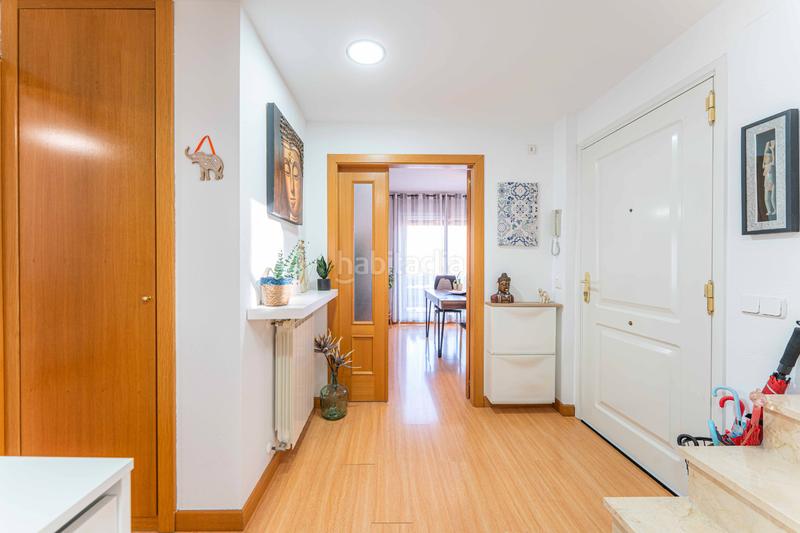 Foto f8df625a-4645-4608-857b-64040244d6a0. Casa aparellada amb xemeneia calefacció aparcament piscina a Navalcarnero