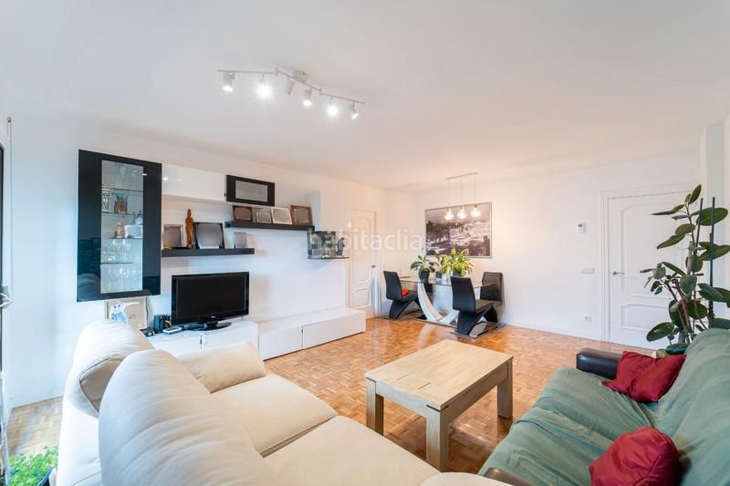 Foto c39892a1-3293-4862-bb2c-25eb43686b2b. Appartamento con riscaldamento parcheggio piscina in Madrid