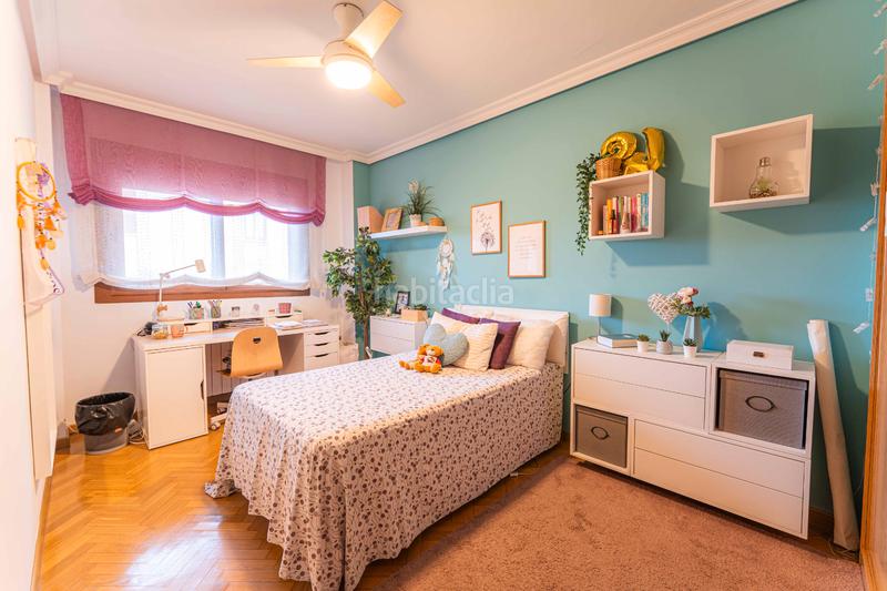 Foto 0eb5cd52-8db6-4ee0-aeff-3042b9d8c93c. Casa bifamiliare con camino riscaldamento parcheggio piscina in Móstoles