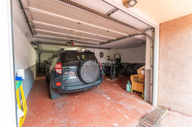 Foto 12c6da14-ed26-45d2-934d-ea104c56ca06. Casa bifamiliare con camino riscaldamento parcheggio piscina in Móstoles