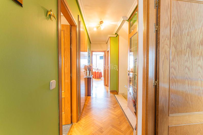 Foto 153ef24a-8253-4175-8c40-349222a5636c. Casa bifamiliare con camino riscaldamento parcheggio piscina in Móstoles