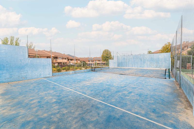 Foto 31413938-9daa-42ab-9757-90959a17cf7a. Casa bifamiliare con camino riscaldamento parcheggio piscina in Móstoles