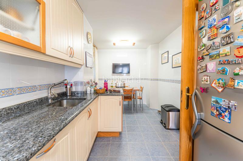 Foto 7b0265dd-e538-455b-9b3e-371b0b99c191. Casa bifamiliare con camino riscaldamento parcheggio piscina in Móstoles