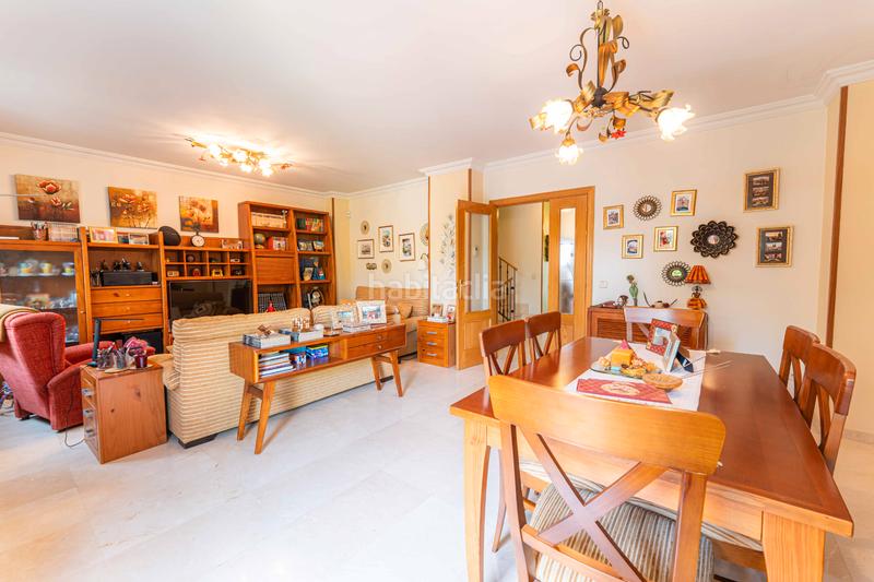 Foto 7f54346b-7388-4802-961a-068ef0358f0b. Casa bifamiliare con camino riscaldamento parcheggio piscina in Móstoles