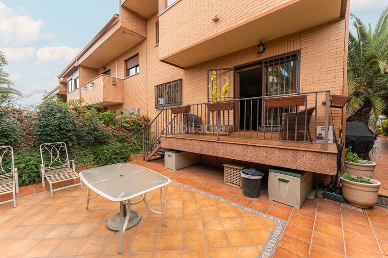 Foto 96bc88d3-9eda-4e95-b408-a76fc3589792. Casa bifamiliare con camino riscaldamento parcheggio piscina in Móstoles