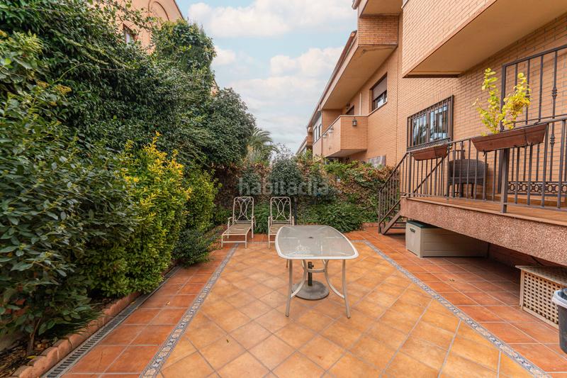 Foto fcdf9030-a87a-45c1-952c-a0b986e05923. Casa bifamiliare con camino riscaldamento parcheggio piscina in Móstoles