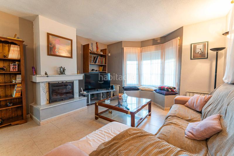 Foto babf33ae-c477-4e24-a3ac-a5a85205980b. Chalet con camino riscaldamento parcheggio in Álamo (El)