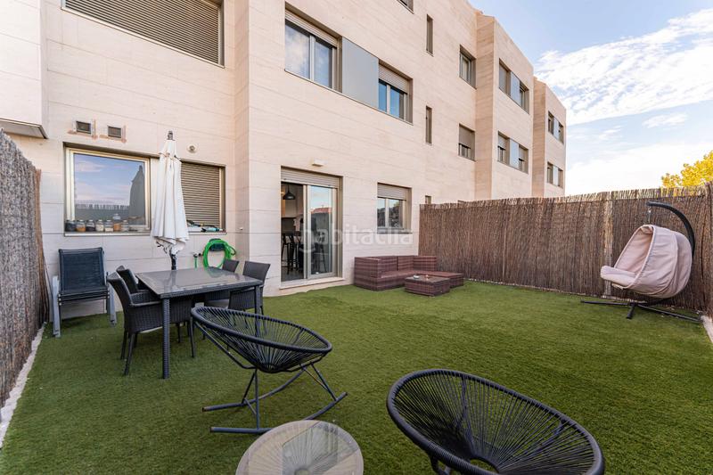 Foto f8833159-009a-43e3-a03c-d9bca11a8173. Rez-de-chaussée avec chauffage parking piscine dans Boadilla del Monte