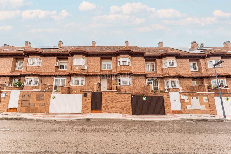 Foto 9f701ef7-c06d-4980-aa41-cecb5952be78. Xalet amb calefacció aparcament piscina a El Pijorro Navalcarnero