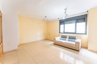 Piso  Calle monjas. Capital home vende en exclusiva piso en casarrubios del monte