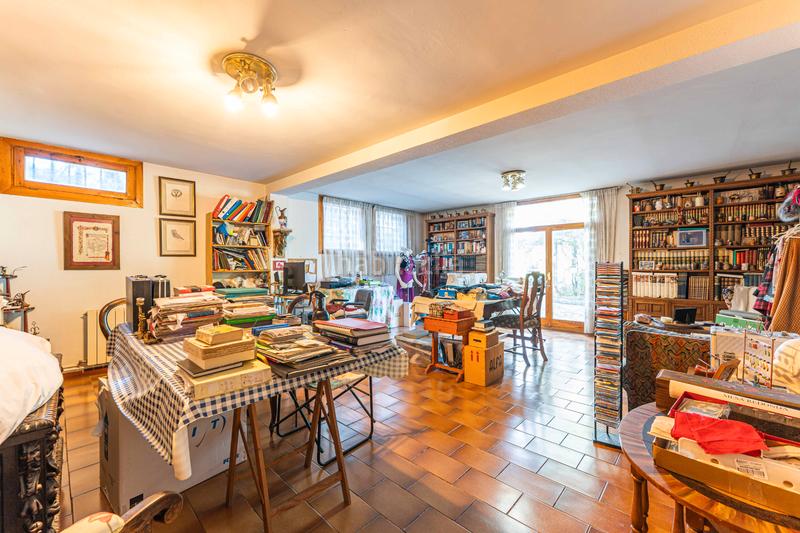 Foto 32071231-a1b9-451e-b85a-0d9c58053fb1. Chalet con camino riscaldamento parcheggio piscina in Boadilla del Monte