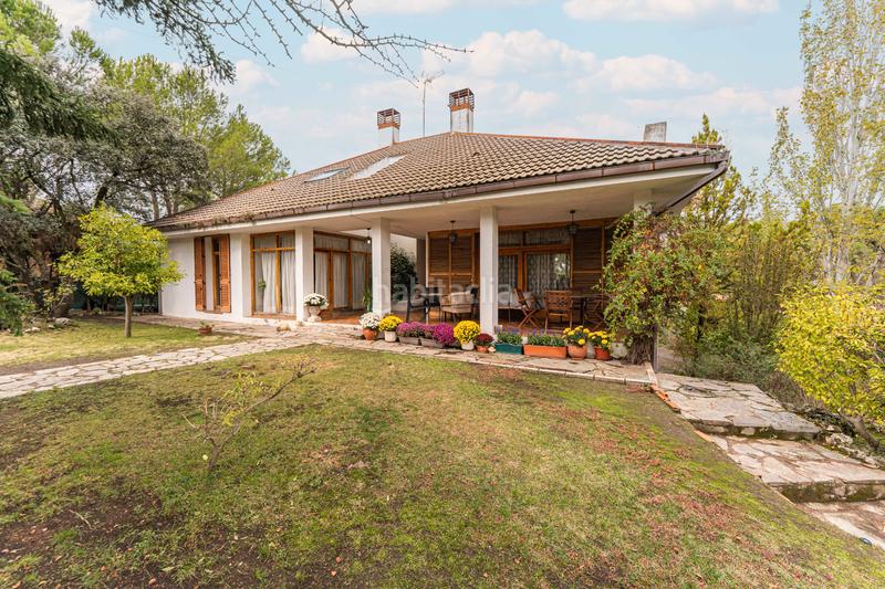 Foto 763fe9dc-051d-459f-9743-0c2837312d5a. Chalet con camino riscaldamento parcheggio piscina in Boadilla del Monte