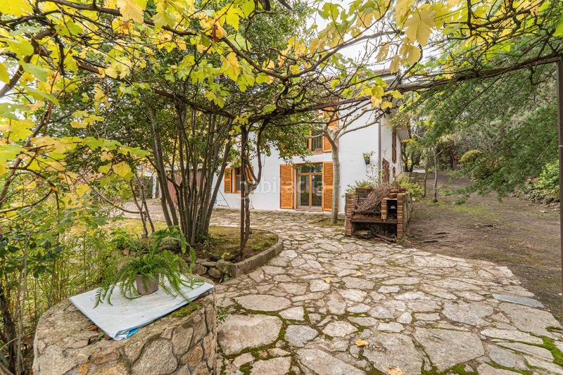 Foto 8a0d30db-a530-4c5b-8289-719942526dff. Chalet con camino riscaldamento parcheggio piscina in Boadilla del Monte