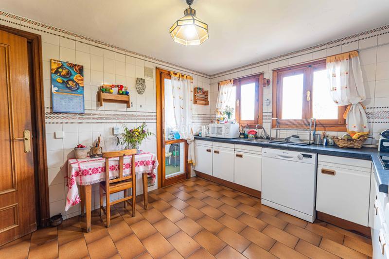 Foto bbd4c38e-ad45-4038-b430-8ed4f59b55cd. Chalet con camino riscaldamento parcheggio piscina in Boadilla del Monte