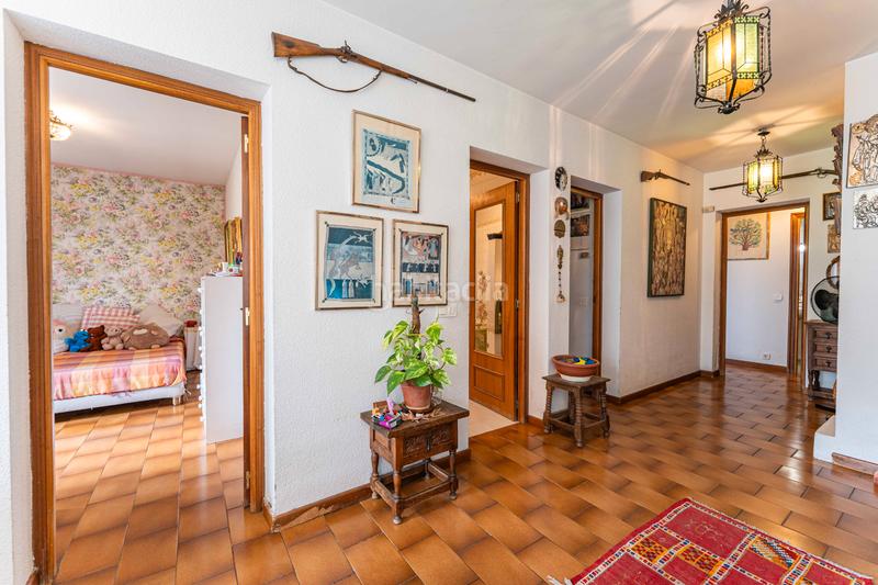 Foto d3d95708-3a35-4144-96ea-031c3c59e8cb. Chalet con camino riscaldamento parcheggio piscina in Boadilla del Monte