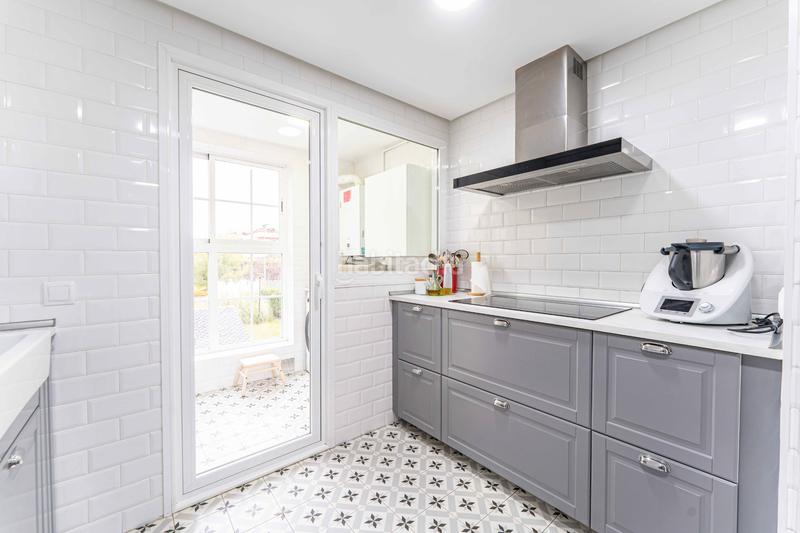 Foto 70b269c8-177e-43e5-ade4-625d2c933155. Flat with heating parking pool in Prado de Somosaguas Pozuelo de Alarcón