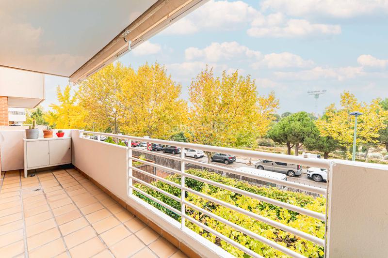 Foto c227dfa9-9338-44ce-b0af-8c8294b89732. Flat with heating parking pool in Prado de Somosaguas Pozuelo de Alarcón