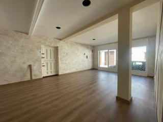 Miete Geschäftsraum in Calle de los mártires 35. Capital home brunete alquila en exclusiva local comercial en la