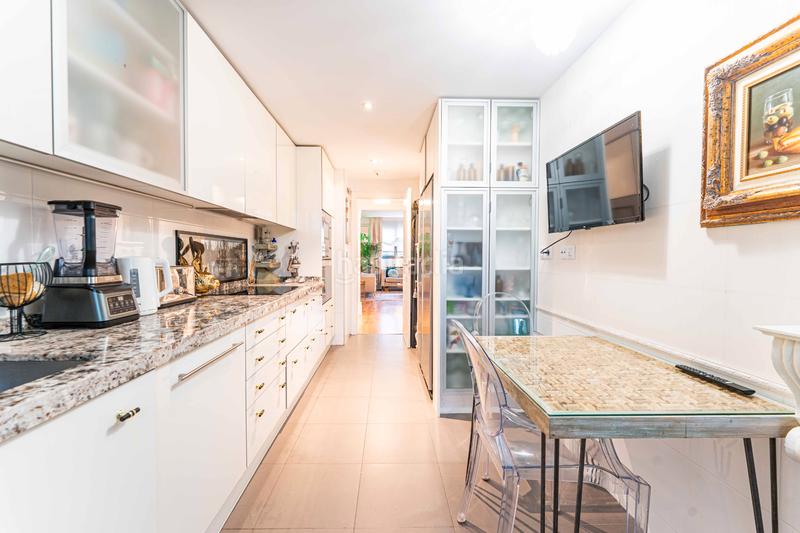 Foto 98d713d2-a7e6-4853-9a30-a1af0c68cf46. Pis amb xemeneia calefacció aparcament piscina a Boadilla del Monte