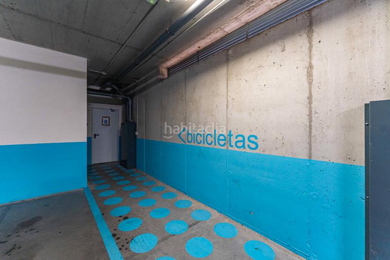 Foto b6d53798-2b91-485e-8210-84bb0643219d. Pis amb xemeneia calefacció aparcament piscina a Boadilla del Monte