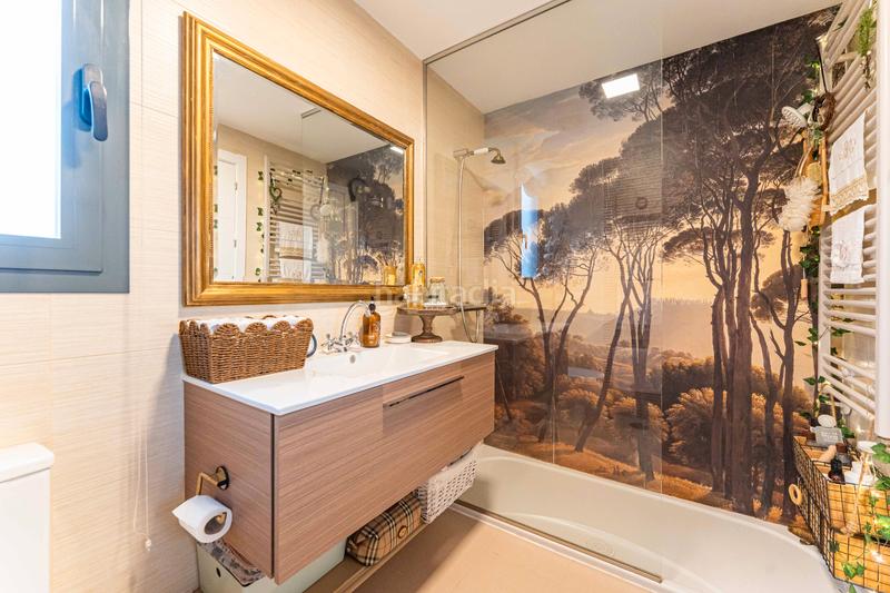 Foto bcd3f316-e524-49f3-8965-732380a51578. Pis amb xemeneia calefacció aparcament piscina a Boadilla del Monte