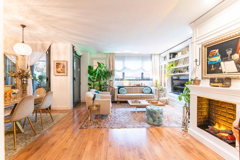 Foto d929e1e6-90a9-4702-bd69-87dcac1be141. Pis amb xemeneia calefacció aparcament piscina a Boadilla del Monte