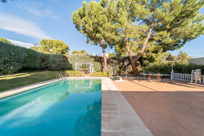 Foto 6458f04f-f5d8-479d-be8f-51b0f4b04bb8. Maison avec parking piscine dans Parque Boadilla Boadilla del Monte