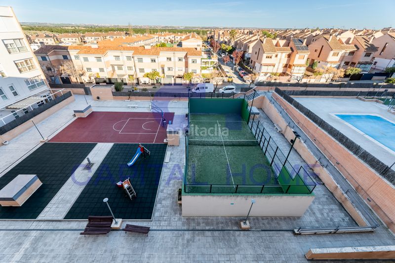 Foto 2fb7f642-0c01-4bbb-bbd3-d024d56ee68c. Àtic amb calefacció aparcament piscina a La Dehesa - El Pinar Navalcarnero