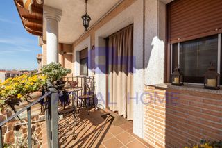 Reihenhaus  Calle marcelo gómez. **capital home navalcarnero vende en exclusiva chalet adosado en