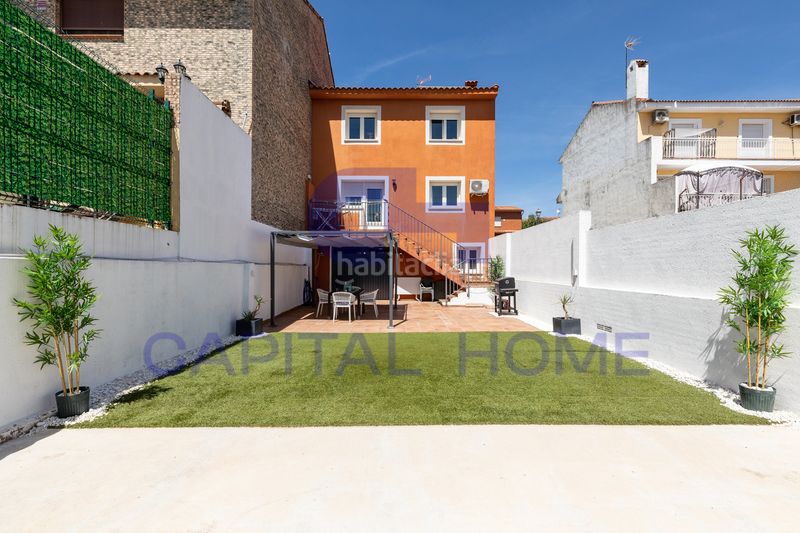 Foto 1d4c818b-fdae-4ec3-9fbd-476096d54ee6. Casa adossada amb calefacció aparcament a Covadonga - Los Manzanos Navalcarnero