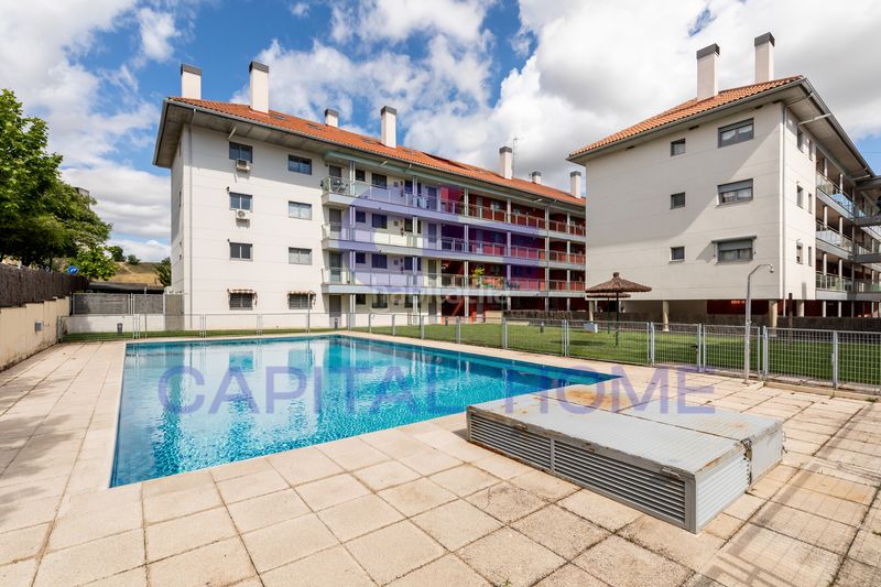 Foto e317c608-3a7f-4f39-bceb-51f51f5533bd. Dúplex amb calefacció aparcament piscina a La Dehesa - El Pinar Navalcarnero