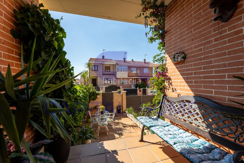 Foto b0b5a86d-9624-47c0-85c7-9c281e59b5a1. Casa adossada amb calefacció a El Pijorro Navalcarnero