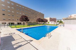 Appartamento  Calle oceanía. Espectacular piso en urbanización con piscina en la zona del ens